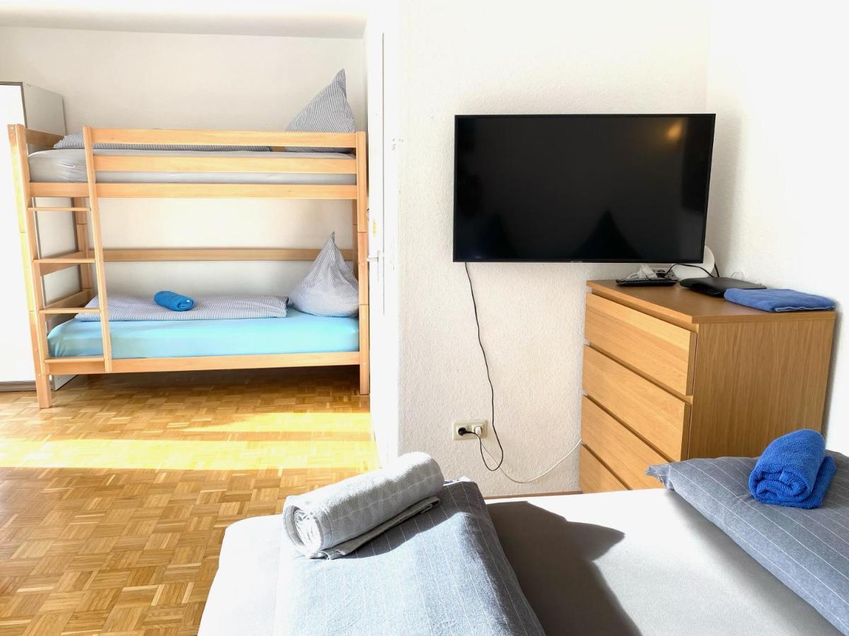 Gemuetliche Privatzimmer Mit Geteiltem Bad, Kueche Und Garten München Buitenkant foto