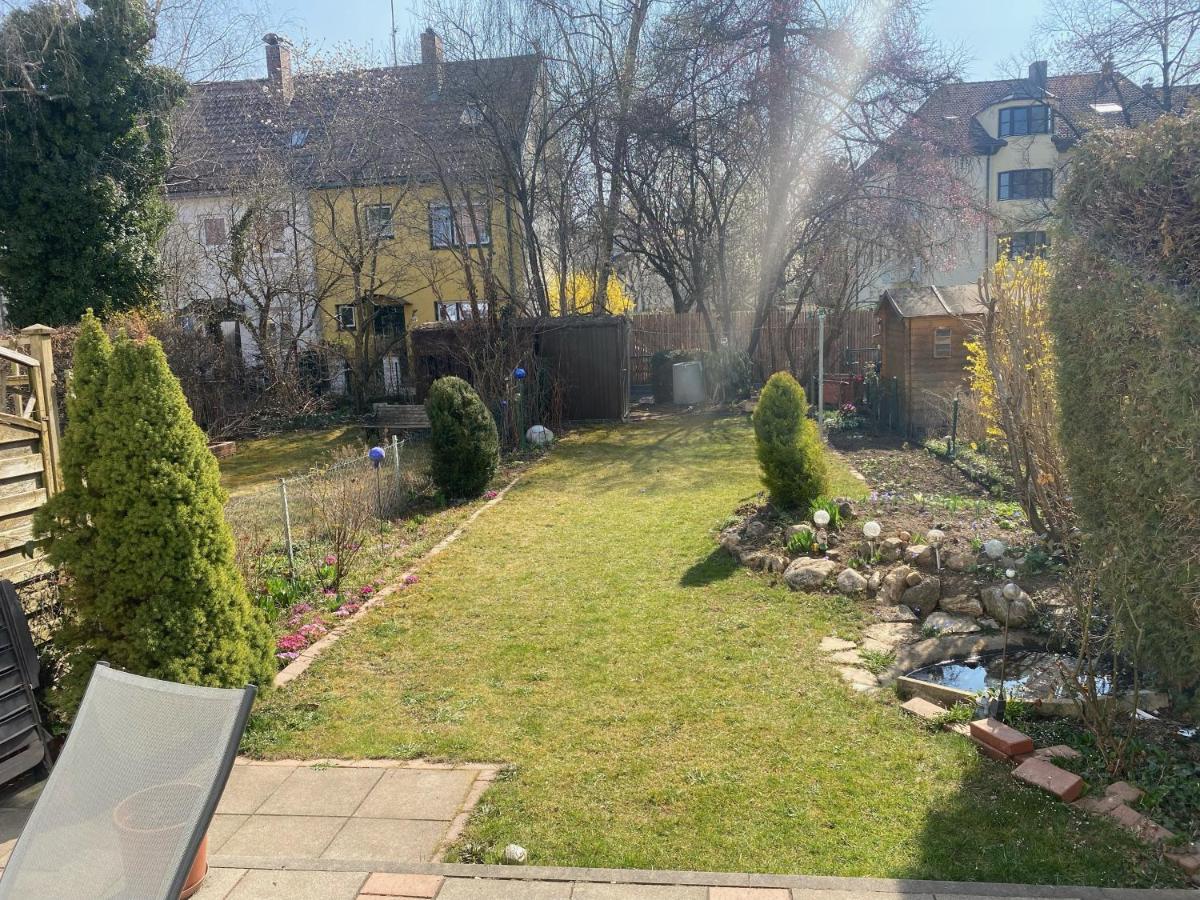 Gemuetliche Privatzimmer Mit Geteiltem Bad, Kueche Und Garten München Buitenkant foto